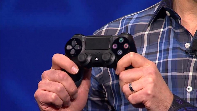 PlayStation 4 будет управляться голосом