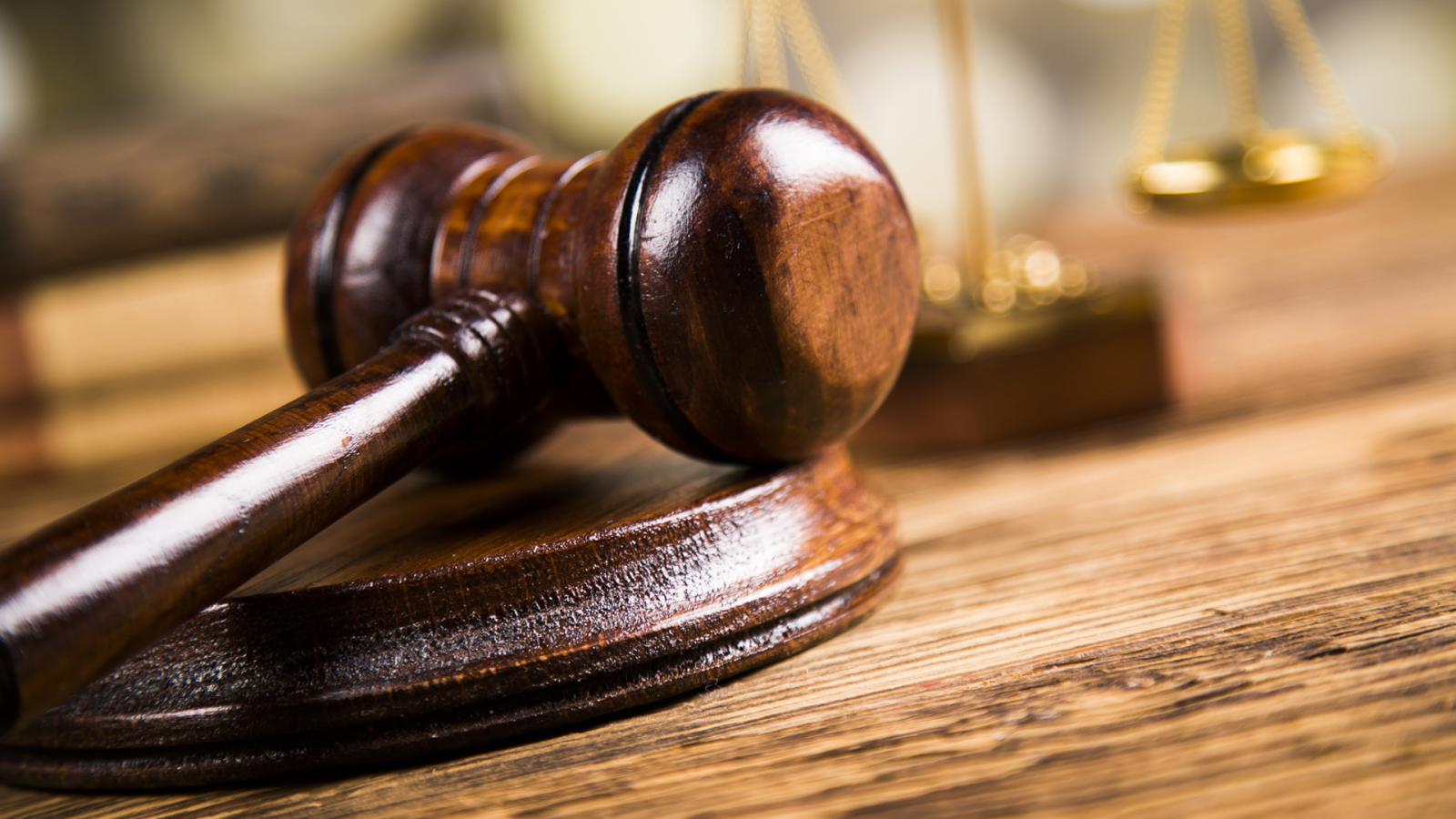 Шесть лет тюрьмы получил адвокат в области Улытау