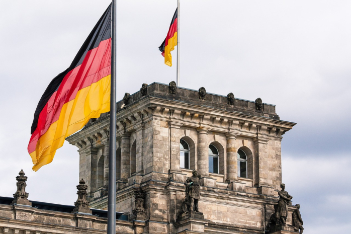 Военную помощь Украине с 3 до 15 миллиардов увеличит Германия