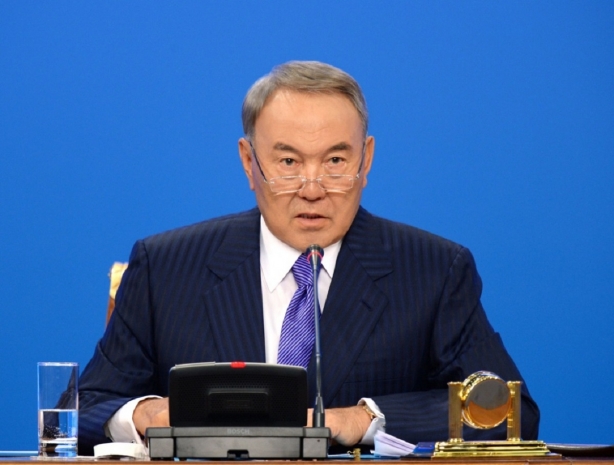 Нурсултану Назарбаеву презентован порт Курык