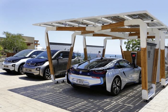 Tesla и BMW хотят ввести стандарт «зарядок» для электромобилей