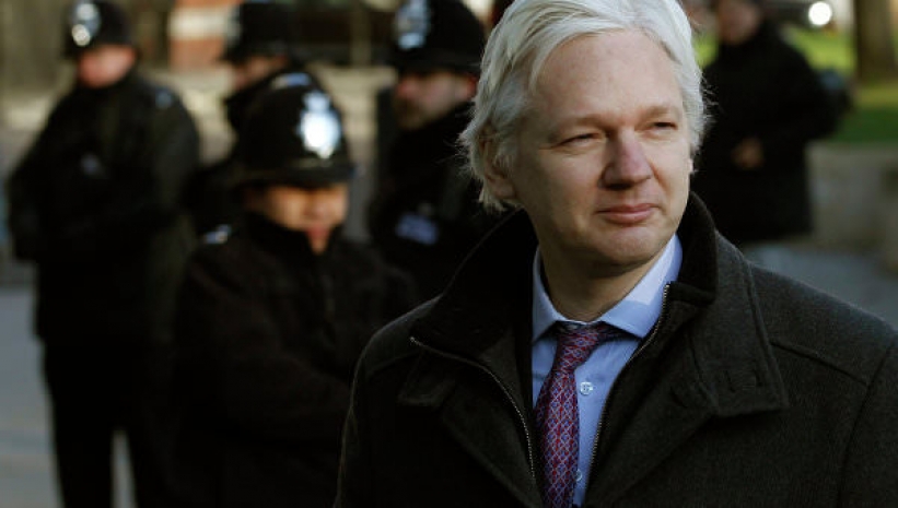 Обед с основателем WikiLeaks Ассанжем выставлен на аукцион