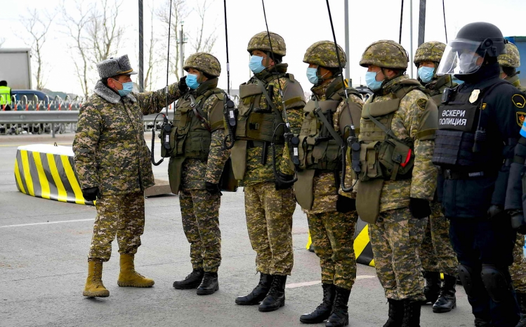 Более 400 военнообязанных привлекли в условиях карантина в Казахстане