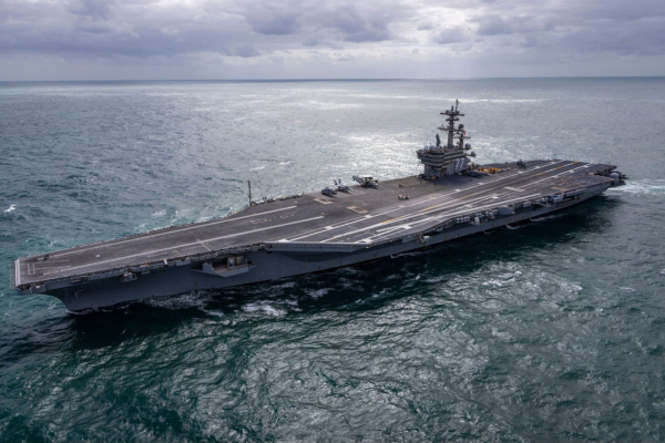 «Джордж Буш» направляется на Ближний Восток