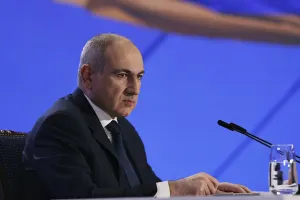 Пашинян обещает: Установим деловые связи с Азербайджаном