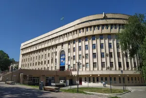 Национальному университету КазНПУ им. Абая возвращены учебные корпуса и стадион