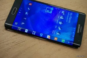 Samsung готовит GALAXY S6 Edge одновременно с GALAXY S6