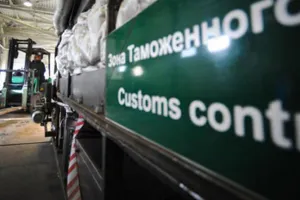 Китайский ширпотреб ввозили в Казахстан под видом стекловаты