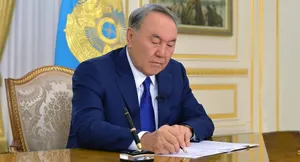 Президент Казахстана вручил государственные награды