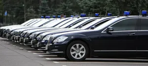 Масимову жалуются на чиновников с дорогими авто
