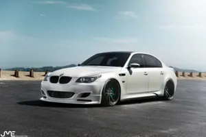 BMW M5 в обвесе EGTS60 от ателье Enlaes