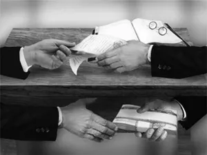 Экс-сотрудники РОВД осуждены за коррупцию в Атырауской области