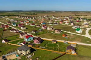 Права на свои земельные участки отстаивают жители Сайрамского района
