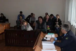 Пострадавшая в «трамвайном ДТП» просит по 2 года лишения свободы для подсудимых