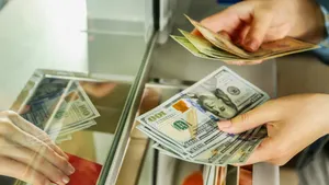 На утренних торгах курс доллара снова вырос