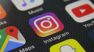 Instagram вводит инструмент для обозначения фейковых публикаций