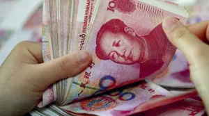 Юань покинул пятерку самых используемых валют