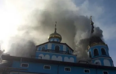 Пожар в Алматы: загорелась церковь на проспекте Аль-Фараби
