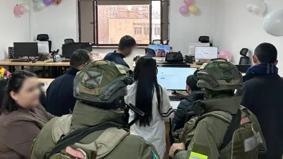 Персональные данные казахстанцев продавали коллекторам и МФО